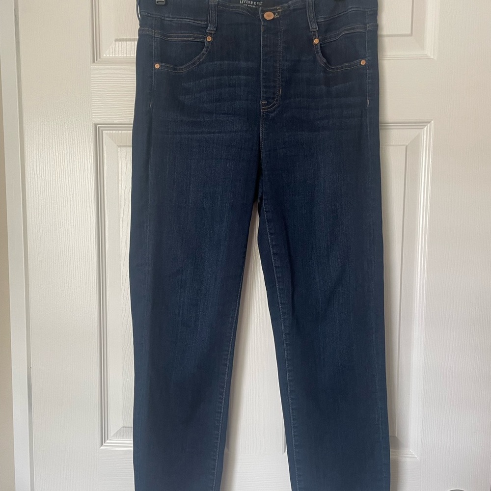 Liverpool Gia Pull on Straight Leg Jeans